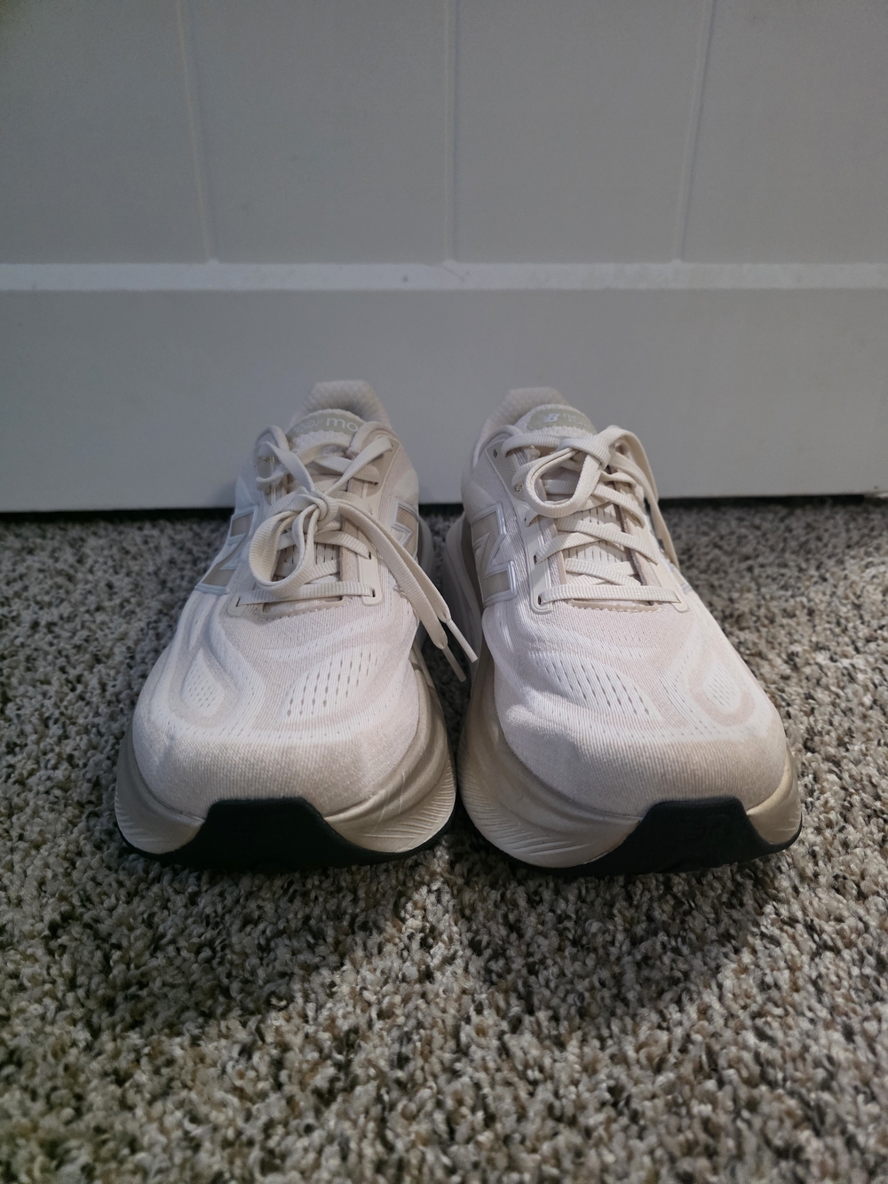 New Balance Cream/Tan Women's Lightweight Running Sneakers - Picture 2 of 9